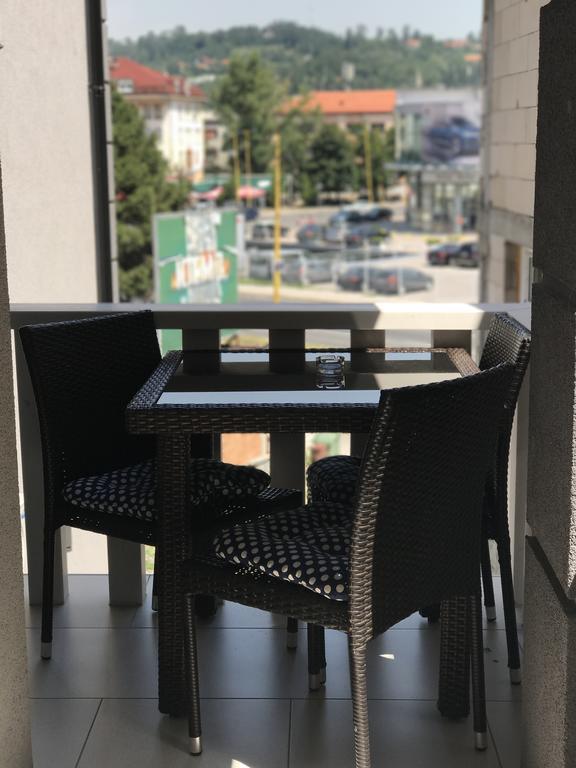 Apartment Ajla توزلا المظهر الخارجي الصورة
